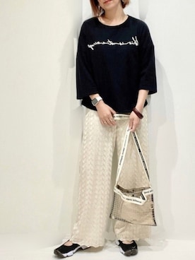 「アイテム（バングル/リストバンド）」を使った、𝐦𝐚𝐱𝐡𝐨𝐧𝐞𝐲さん（レディース・160cm）の春コーディネート