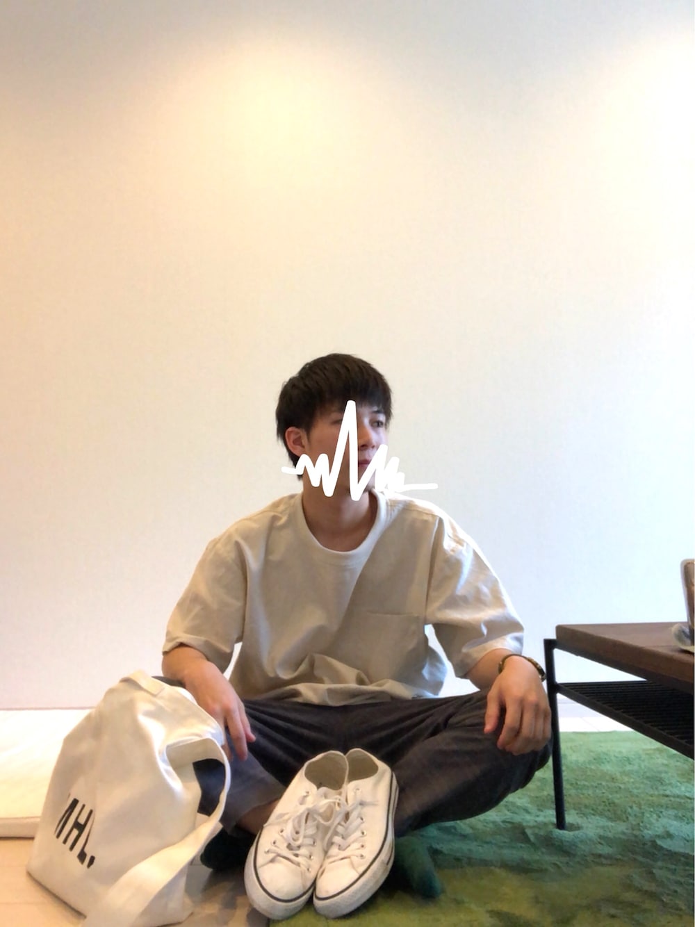 「temptationのアイテム（Tシャツ/カットソー、ベージュ系）」を使った、じーさん（メンズ・170cm）の夏コーディネートの1枚目の写真