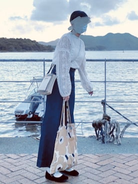 「SVEC（シュベック）のカンフーシューズ kung fu Shoes / ストラップパンプス（バレエシューズ）」を使った、アンジー さん（レディース・166cm）の秋コーディネート