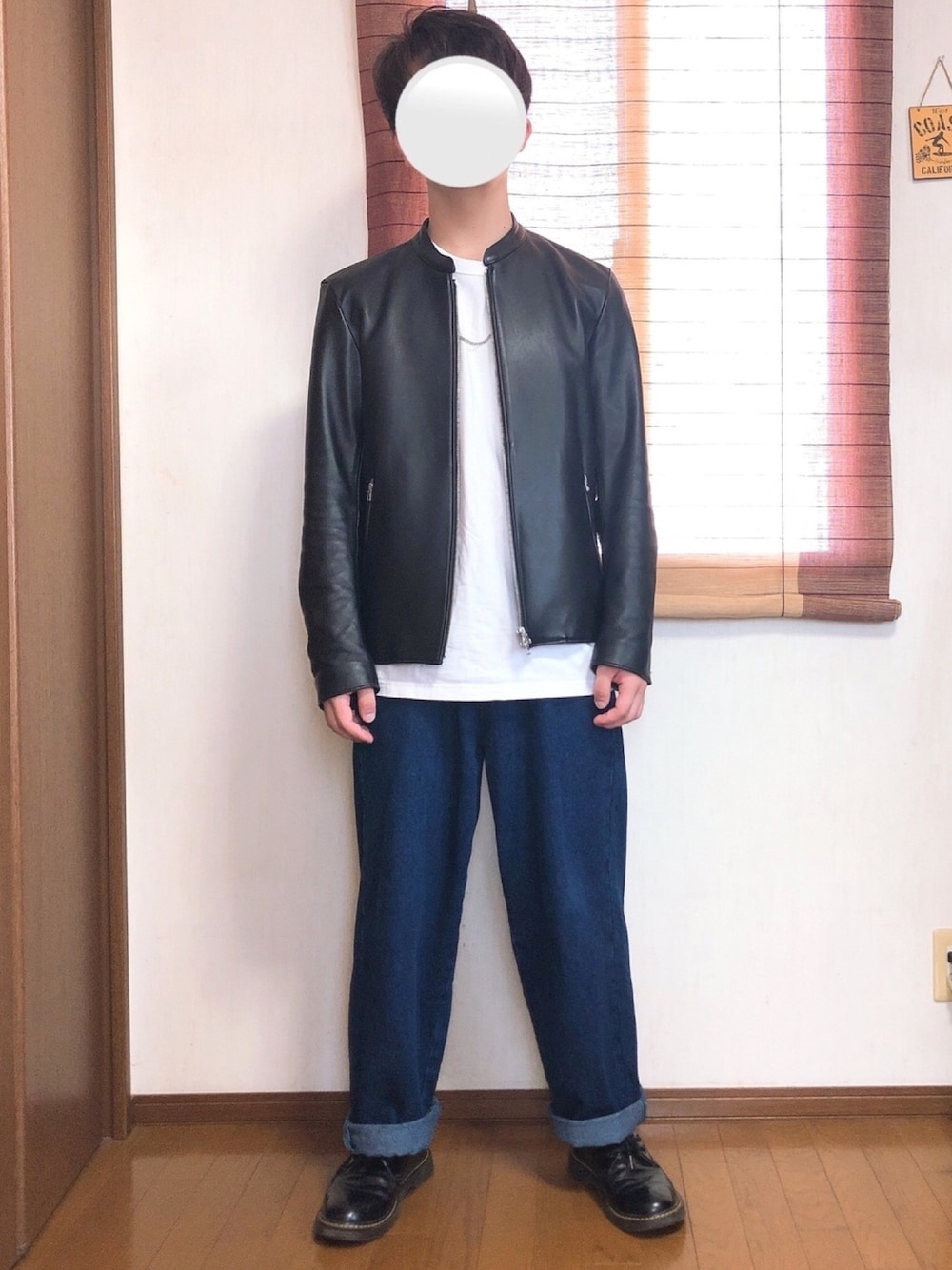 「シンプル、ワイドデニム、ライダース、秋コーデ、低身長、大学生、革靴、Dr.Martens、プチプラ、リドム」｜「INTER FACTORYのWEARISTA ぴたん × INTER FACTORY　ワイドデニムパンツ（デニムパンツ、ブルー系）」を使った、ゆうひくん［低身長男子 ］さん（メンズ・165cm）の秋コーディネートの1枚目の写真