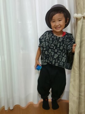 「黒パンツ」｜たろうさん（キッズ・90cm）の秋コーディネート