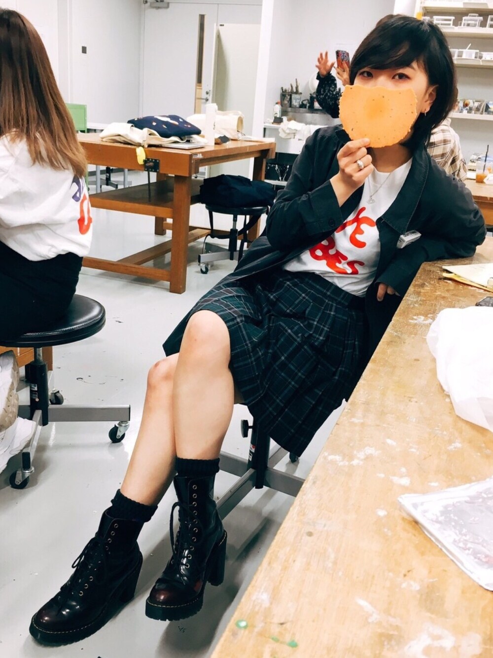 「nana、グランジ、ロック、シャツスタイル、Dr.Martens、Vivienne Westwood、orb」｜「KIKIのアイテム（スカート、グリーン系）」を使った、ringoさん（レディース・157cm）の夏コーディネートの1枚目の写真