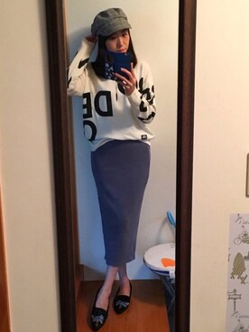 「ロゴニット」｜「アイテム（その他シューズ）」を使った、kayocchiさん（レディース・163cm）の秋コーディネート