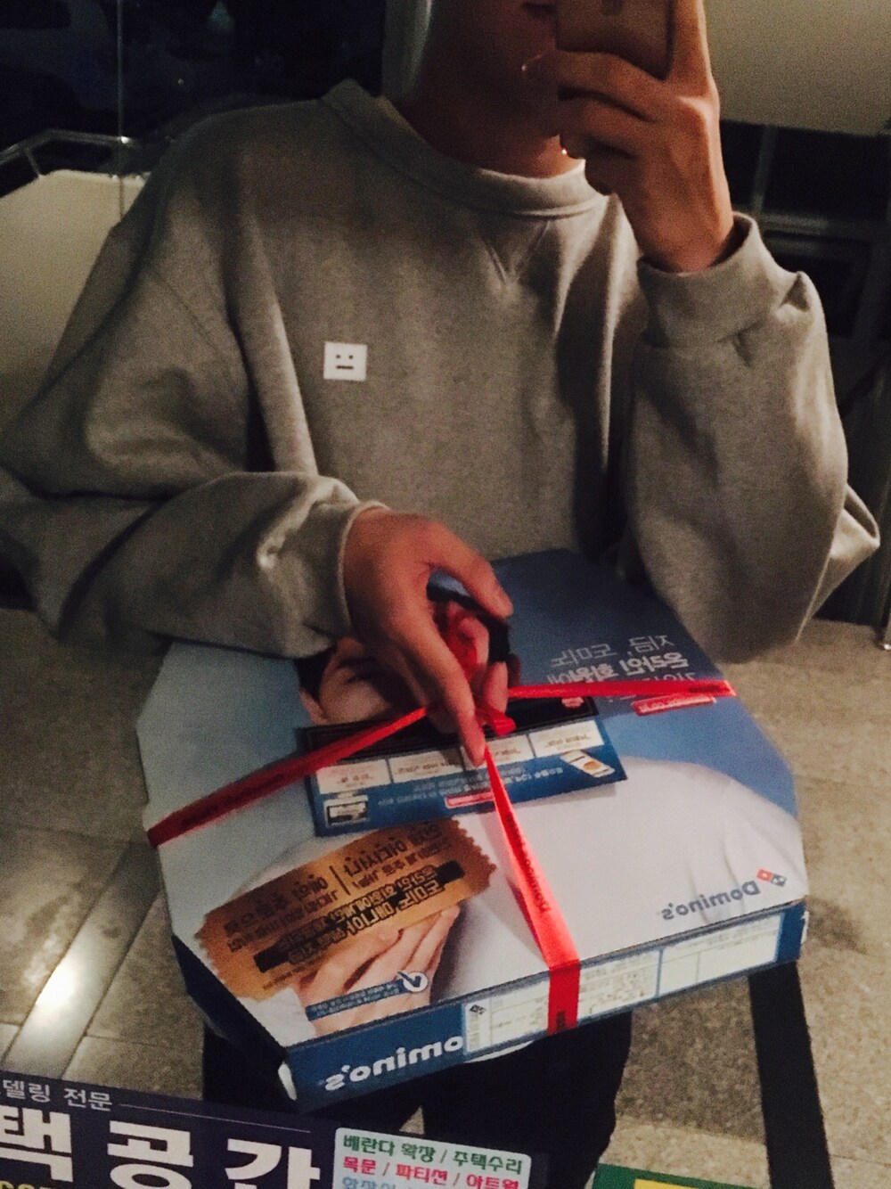 「ACNE、PIZZA、MTM」｜「Acne Studiosのアイテム（スウェット、グレー系）」を使った、kangwengerさん（メンズ・181cm）の夏コーディネートの1枚目の写真