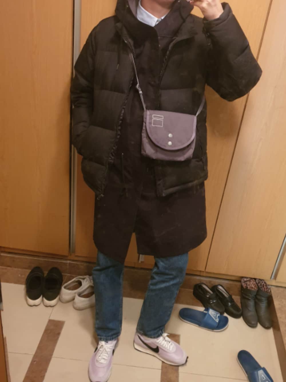 「NIKEのアイテム（スニーカー、ピンク系）」を使った、kangwengerさん（メンズ・181cm）の冬コーディネートの1枚目の写真