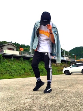 「イージーブースト」｜「アイテム（デニムジャケット）」を使った、たくみさん（メンズ・180cm）の夏コーディネート
