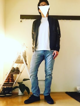 「白Tシャツ×デニム」｜「アイテム（ライダースジャケット）」を使った、chomaさん（メンズ・171cm）の春コーディネート