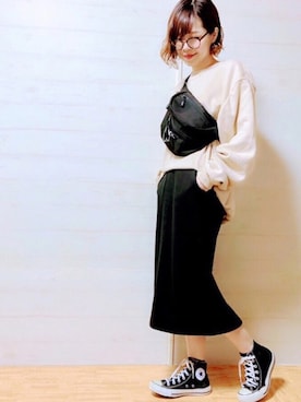「スウェットスカート」｜「アイテム（財布/小物）」を使った、maricocoさん（レディース・160cm）の秋コーディネート