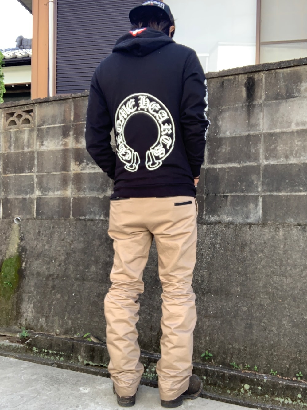 CHROME HEARTSのチノパンツを使った人気ファッションコーディネート - WEAR