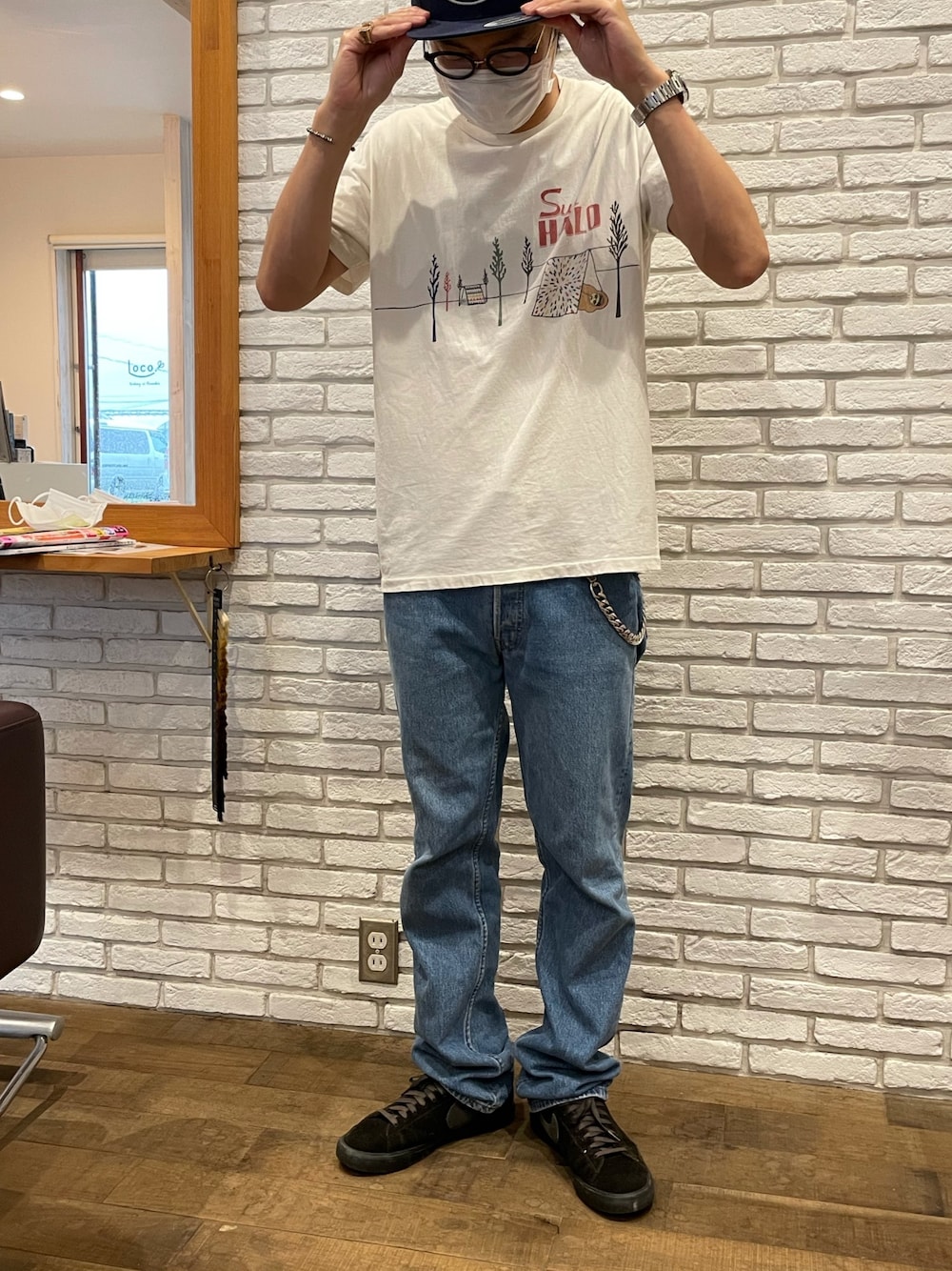 「レミレリーフ、リーバイス501、ヴィンテージ、コムデギャルソン×ナイキ」｜「Levi'sのアイテム（デニムパンツ、ブルー系）」を使った、TARさん（メンズ・178cm）の春コーディネートの1枚目の写真