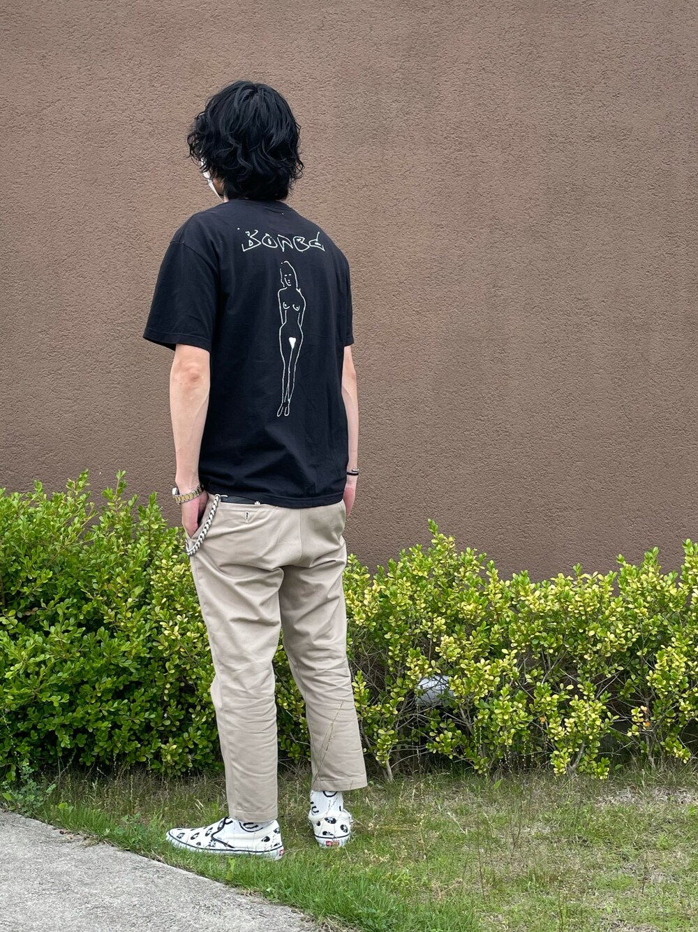 「ロンハーマン、Ron Herman、ディッキーズUSA、wacko maria×vans」｜「Ron Hermanのアイテム（Tシャツ/カットソー、ブラック系）」を使った、TARさん（メンズ・178cm）の春コーディネートの1枚目の写真