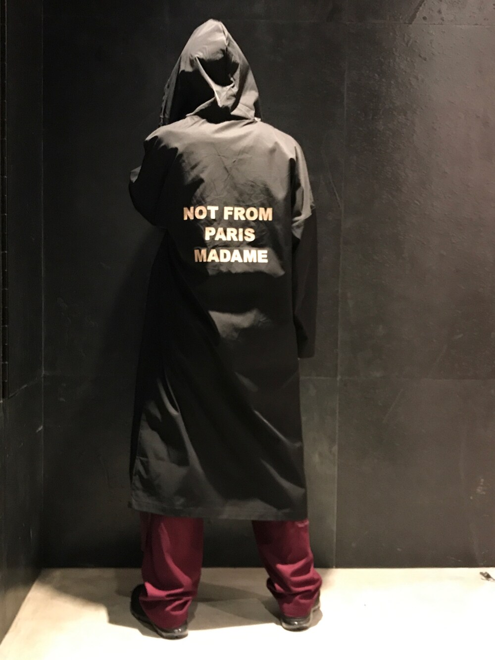 「シンプルコーデ、ワイドパンツ、カーゴパンツ、秋冬、street、モード、ストリート、ミリタリー、ootd」｜「Drole De Monsieurのアイテム（その他アウター、ブラック系）」を使った、Hideya -吾亦紅-さん（メンズ・173cm）の夏コーディネートの1枚目の写真