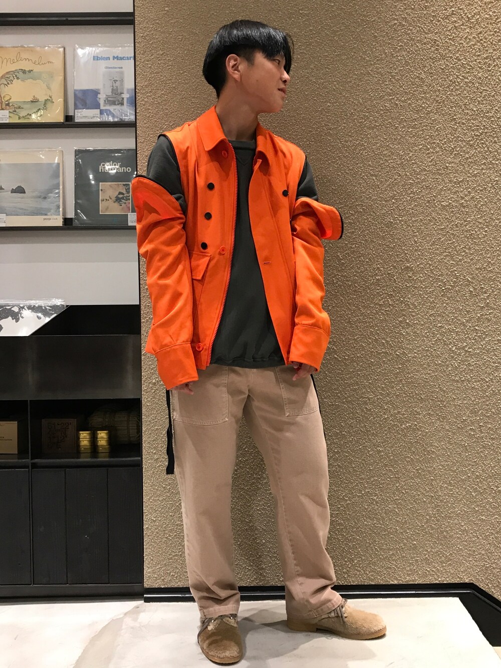 「GARDEN TOKYO、ootd、Hender Scheme、秋コーデ、アースカラー、ラフ、秋のコーデ、シンプルコーデ、大人カジュアル、ゆるコーデ」｜「CLAMPのｸﾙｰﾈｯｸｽｳｪｯﾄ（スウェット、ベージュ系）」を使った、Hideya -吾亦紅-さん（メンズ・173cm）の秋コーディネートの1枚目の写真