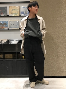 「NICHOLAS DALEY（ニコラスデイリー）のアイテム（パンツ）」を使った、Hideya -吾亦紅-さん（メンズ・173cm）の秋コーディネート