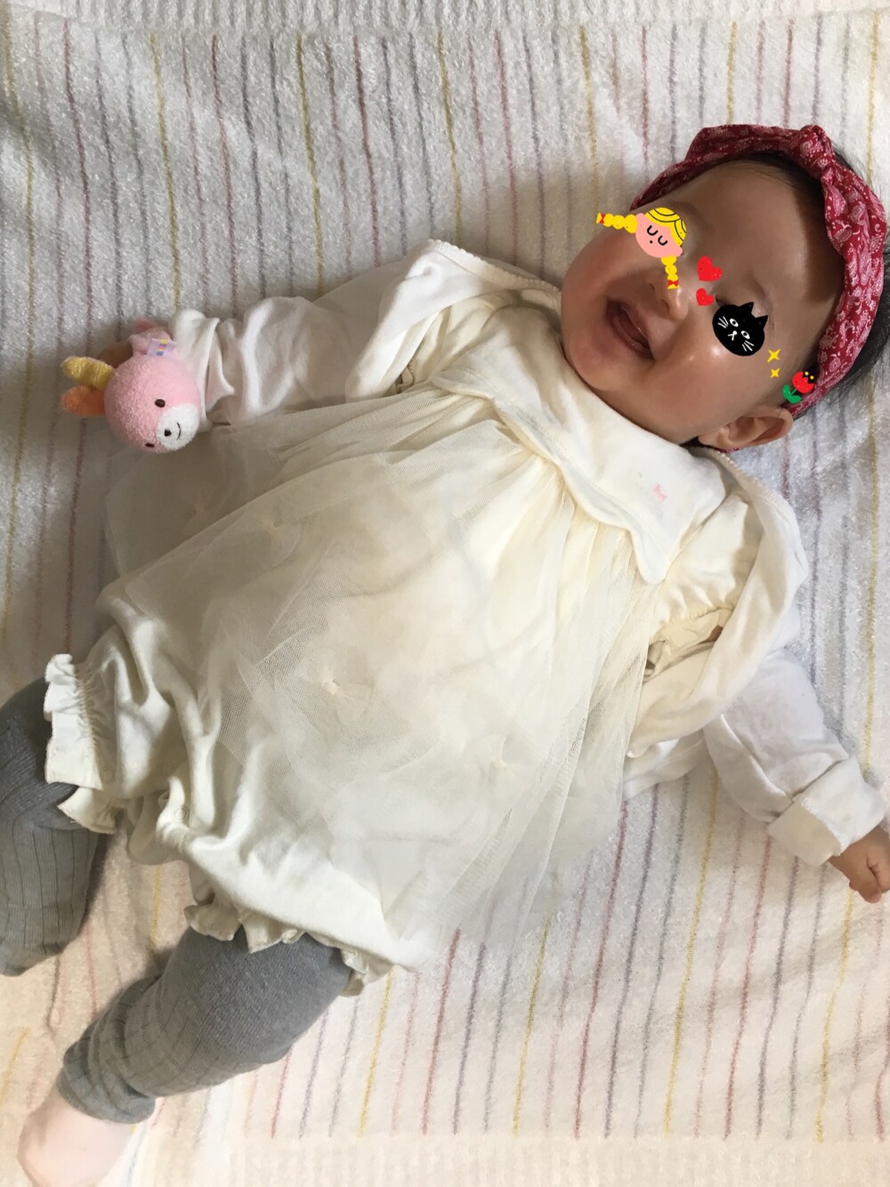 「お花見コーデ、4ヶ月、女の子、しまむら、UNIQLO、KP、ラルフローレン、ミキハウス、白コーデ、汚さないかドキドキ」｜「KPのアイテム（ロンパース、ホワイト系）」を使った、じゃすみんさん（キッズ・60cm）の春コーディネートの1枚目の写真