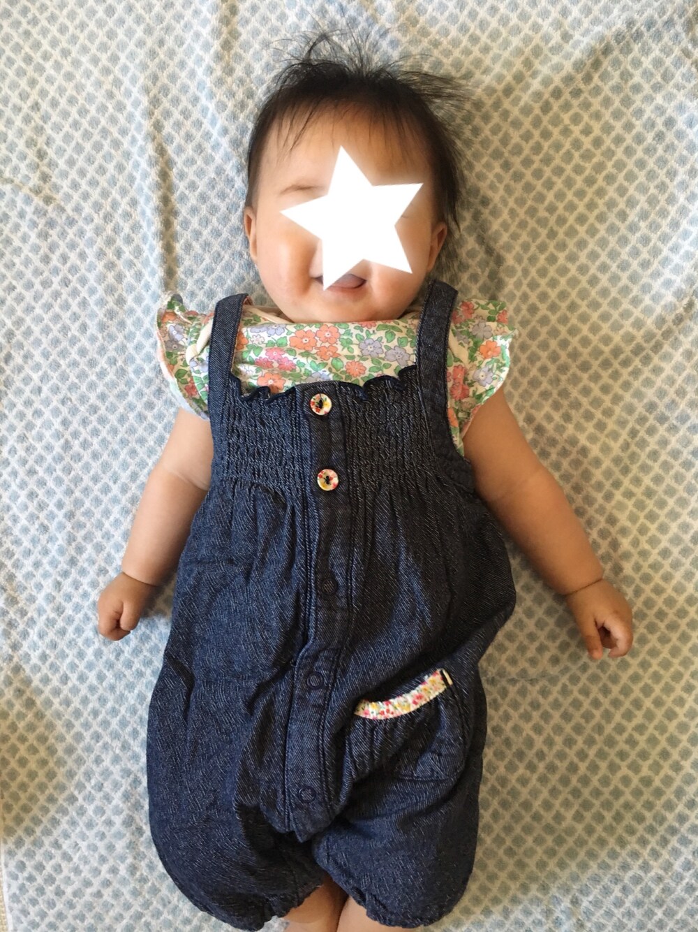 「女の子、５ヶ月、70cm、80cm、babygap、アカチャンホンポ、ロンパース、サロペット、おうちスタイル、ＧＷ」｜「babyGAPのアイテム（ロンパース、その他）」を使った、じゃすみんさん（キッズ・60cm）の春コーディネートの1枚目の写真