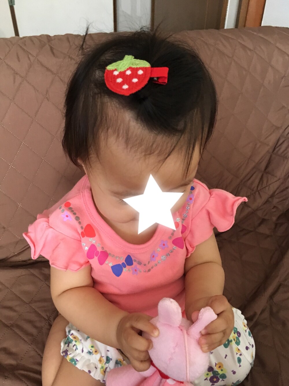 「女の子、9ヶ月、80cm、moujonjon、DAISO、KP、ヘアピン」｜「DAISOのアイテム（ヘアピン、レッド系）」を使った、じゃすみんさん（キッズ・70cm）の夏コーディネートの1枚目の写真