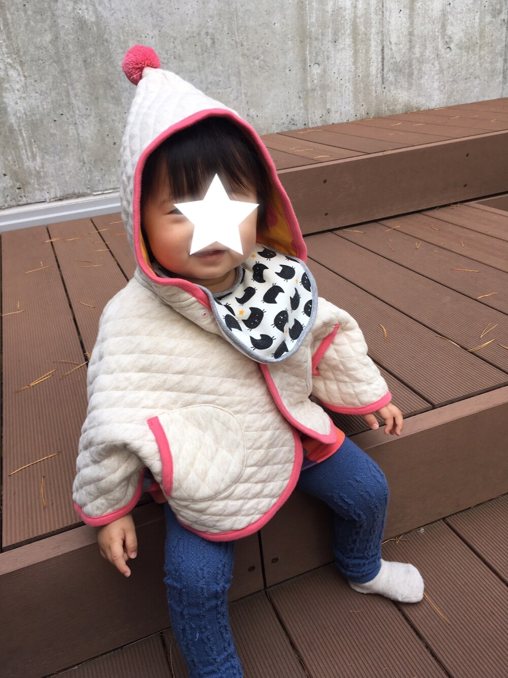 「女の子、11ヶ月、80cm、90cm、西松屋、BREEZE、UNIQLO」｜「西松屋のアイテム（スタイ/よだれかけ、ホワイト系）」を使った、じゃすみんさん（キッズ・70cm）の秋コーディネートの1枚目の写真