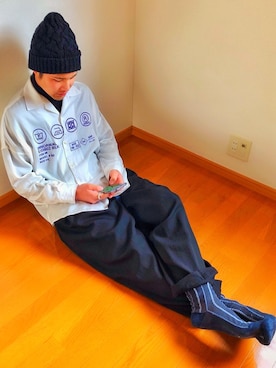 「Yohji Yamamoto（ヨウジヤマモト）のアイテム（ニットキャップ/ビーニー）」を使った、OZL10さん（メンズ・175cm）の冬コーディネート