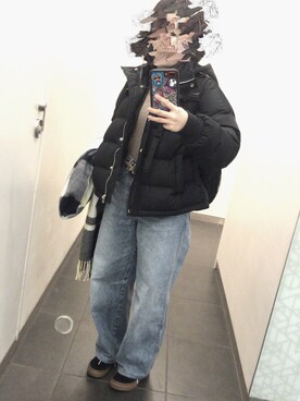 「UNIQLO（ユニクロ）のハイライズワイドストレートジーンズ（デニムパンツ）」を使った、さくらさん（レディース・152cm）の冬コーディネート