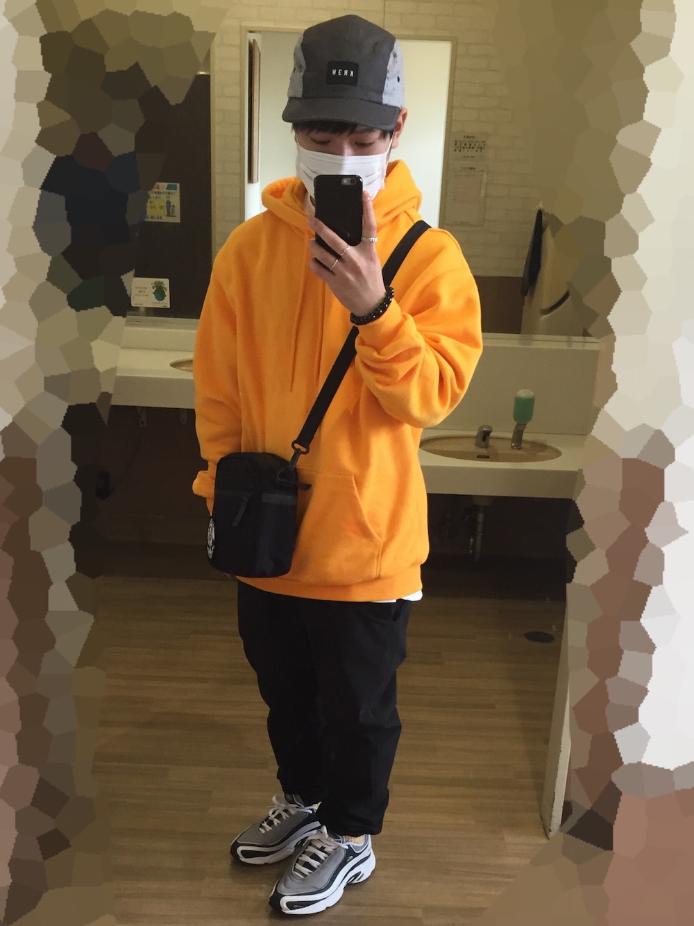 「リーボックラブ」｜「krewのアイテム（キャップ、グレー系）」を使った、M4S4T0さん（メンズ・160cm）の春コーディネートの1枚目の写真