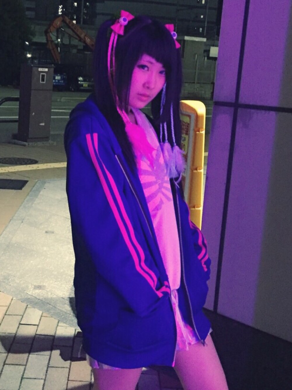 「サブカル、KERA!、原宿系、オーロラ、日章旗、青×ピンク、ツインテール、Kawaii、FUNKY FRUIT、個性派」｜「KREEPSVILLE 666のアイテム（ファッション雑貨、ピンク系）」を使った、りゆんさん（レディース・151cm）の秋コーディネートの1枚目の写真