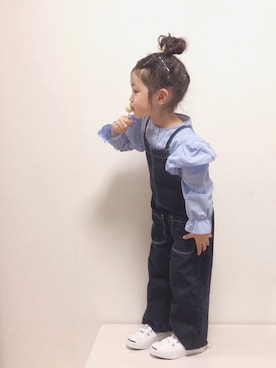 「ジャックパーセル」｜「アイテム（サロペット/オーバーオール）」を使った、RIOさん（キッズ・90cm）の冬コーディネート