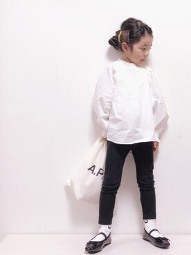 「フリルネック」｜「アイテム（その他）」を使った、RIOさん（キッズ・100cm）の冬コーディネート