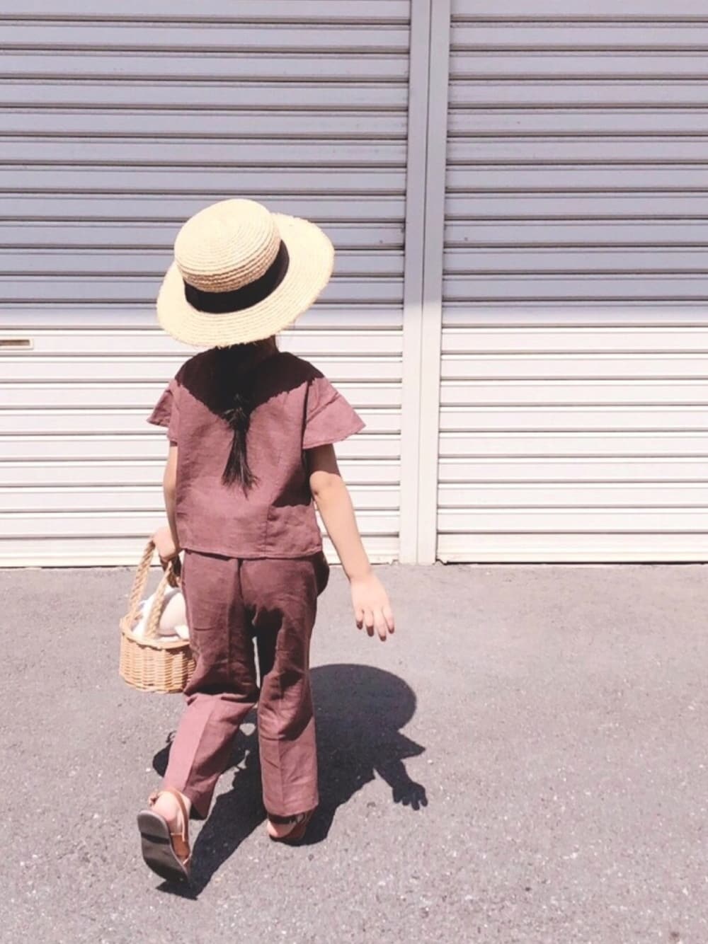 「セットアップ、カンカン帽、ワントーンコーデ、かごバッグ」｜「ZARAのアイテム（帽子、その他）」を使った、RIOさん（キッズ・110cm）の夏コーディネートの1枚目の写真