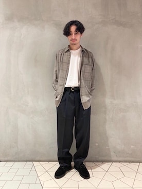 「RECOMMEND  ITEM STYLING」｜「アイテム（モカシン/デッキシューズ）」を使った、宮部　恭輔さん（メンズ・167cm）の秋コーディネート