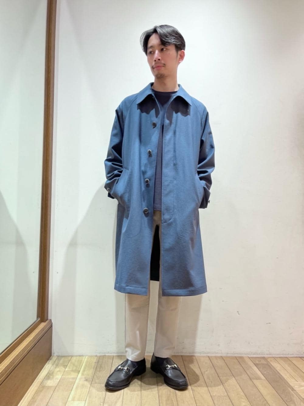 「リラックス、モード、ビジネス、RECOMMEND  ITEM STYLING、SPRING OUTER STYLE、WIDE SILHOUETTE STYLE、ベーシック/トラッド、フォーマル/セレモニー」｜「BEAUTY&YOUTH UNITED ARROWSのBY ビット ローファー（ローファー、ブラック系）」を使った、宮部　恭輔さん（メンズ・167cm）の冬コーディネートの1枚目の写真