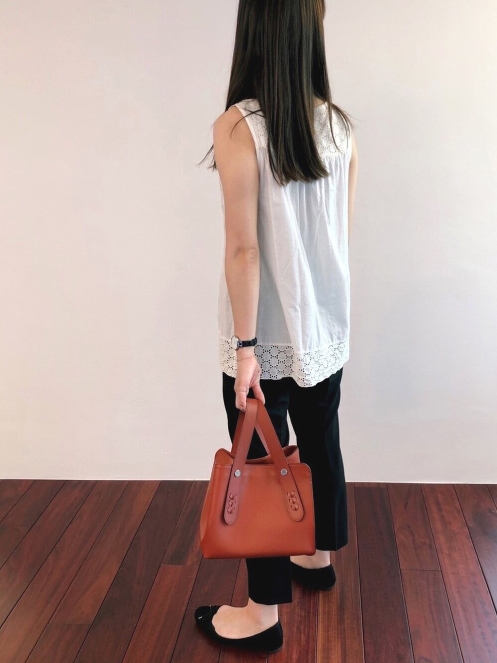 「シンプルコーデ」｜「ZARAのアイテム（パンツ、ブラック系）」を使った、matsumotoさん（レディース・158cm）の夏コーディネートの1枚目の写真