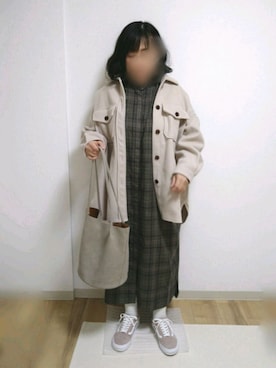 「チェックワンピース」｜「アイテム（カバーオール）」を使った、mochaさん（レディース・155cm）の春コーディネート