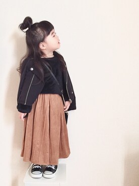 「プリーツ」｜「アイテム（ライダースジャケット）」を使った、yuiさん（キッズ・90cm）の冬コーディネート
