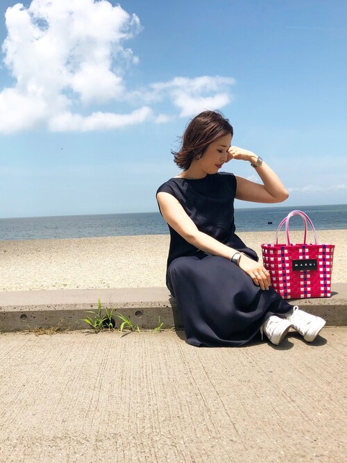 【美品】IENA サテンロングワンピース　ネイビー 美品】IENA サテンロングワンピース ネイビー - メルカリ