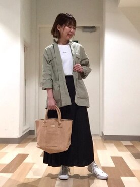 「ロゴ・コーエンベア」｜coenさん（レディース・157cm）の春コーディネート