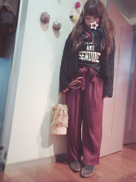 「DHOLIC（ディーホリック）のアイテム（ストール/ショール）」を使った、maimaiko☺さん（レディース・163cm）の秋コーディネート