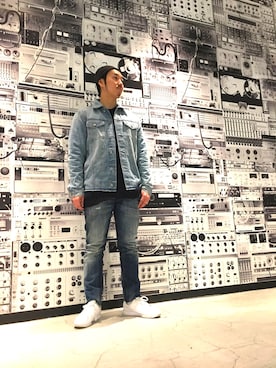 「DIESEL（ディーゼル）のアイテム（デニムジャケット、ブルー系）」を使った、UENTSUさん（メンズ・170cm）の冬コーディネート