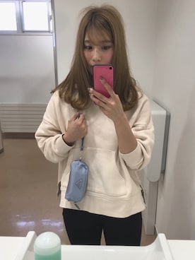 「PRADA（プラダ）のアイテム（財布/小物）」を使った、ayakaさん（レディース・166cm）の冬コーディネート
