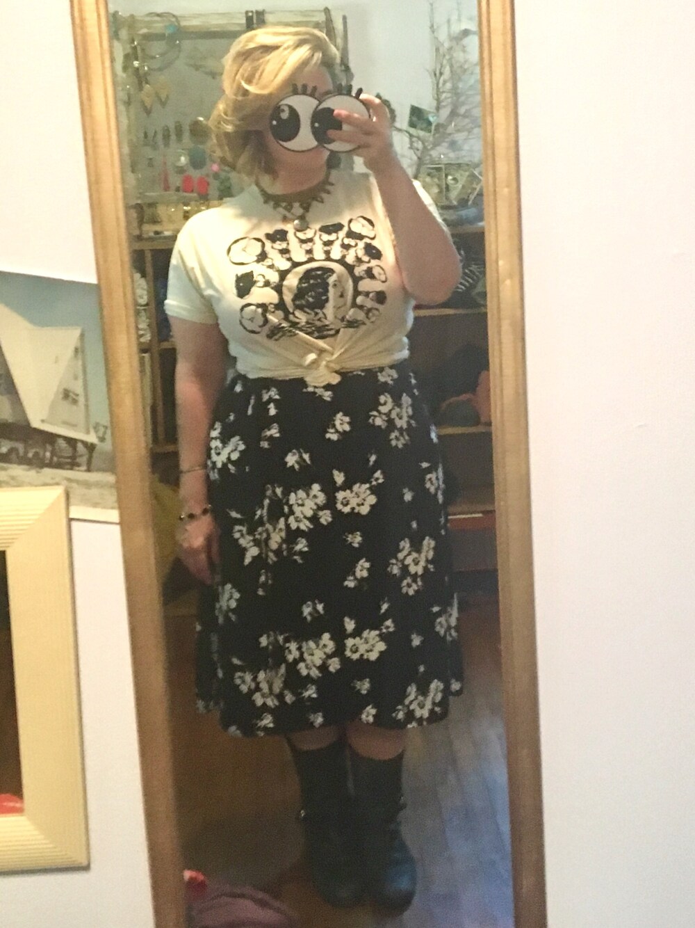 「handmade、floral、pattern、fall、T shirt、plussize、ootd、working style、COLE HAAN(COLE HAAN)、GAP」｜「GAPのアイテム（スカート、ブラック系）」を使った、sugarbonezさん（レディース・168cm）の秋コーディネートの1枚目の写真