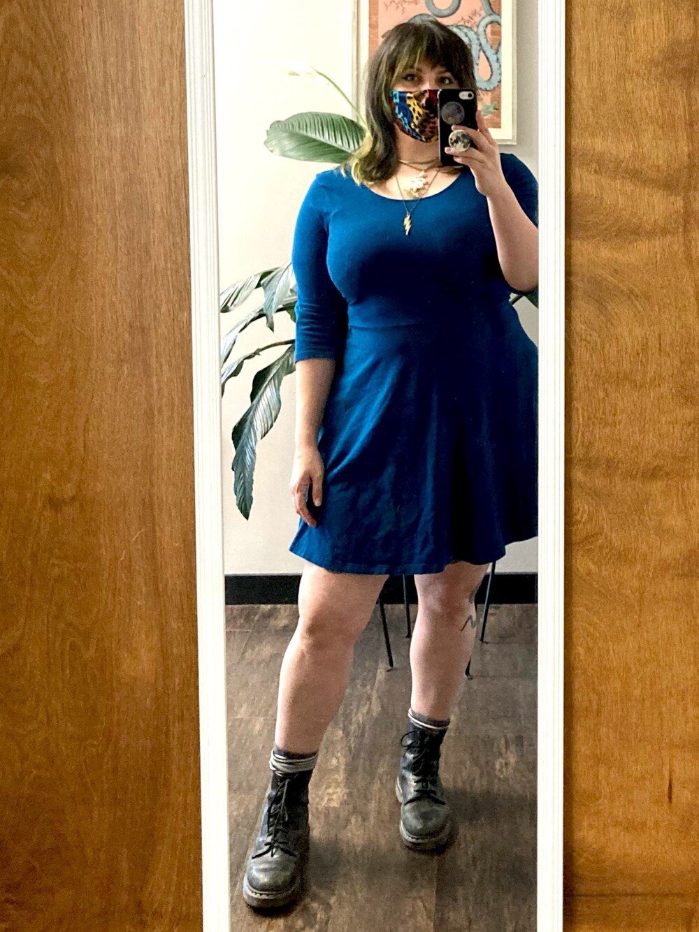 「dress、spring、Dr.Martens、blue、skater dress、boots、plussize、ootd」｜「thriftedのアイテム（ワンピース、ブルー系）」を使った、sugarbonezさん（レディース・168cm）の夏コーディネートの1枚目の写真