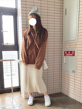 「アイテム（マウンテンパーカー、ブラウン系）」を使った、Maroさん（レディース・162cm）の春コーディネート