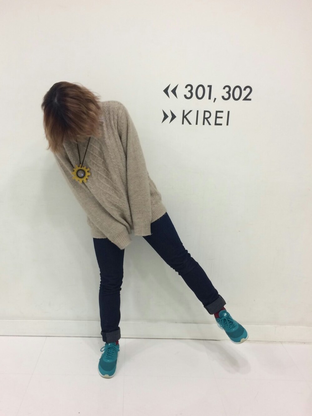「カジュアルコーデ、シンプル、ニット、ジーンズ、スキニーデニム、エアマックス、UNIQLO、NIKE、NIKE AIR MAX」｜「HEART MARKETのアイテム（ニット/セーター、ベージュ系）」を使った、みぃちゃん☺︎︎さん（レディース・150cm）の冬コーディネートの1枚目の写真