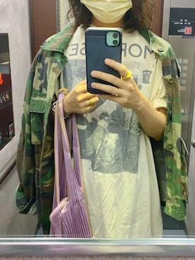 「エコバッグ」｜「アイテム（ミリタリージャケット）」を使った、ahiroさん（レディース・165cm）の春コーディネート