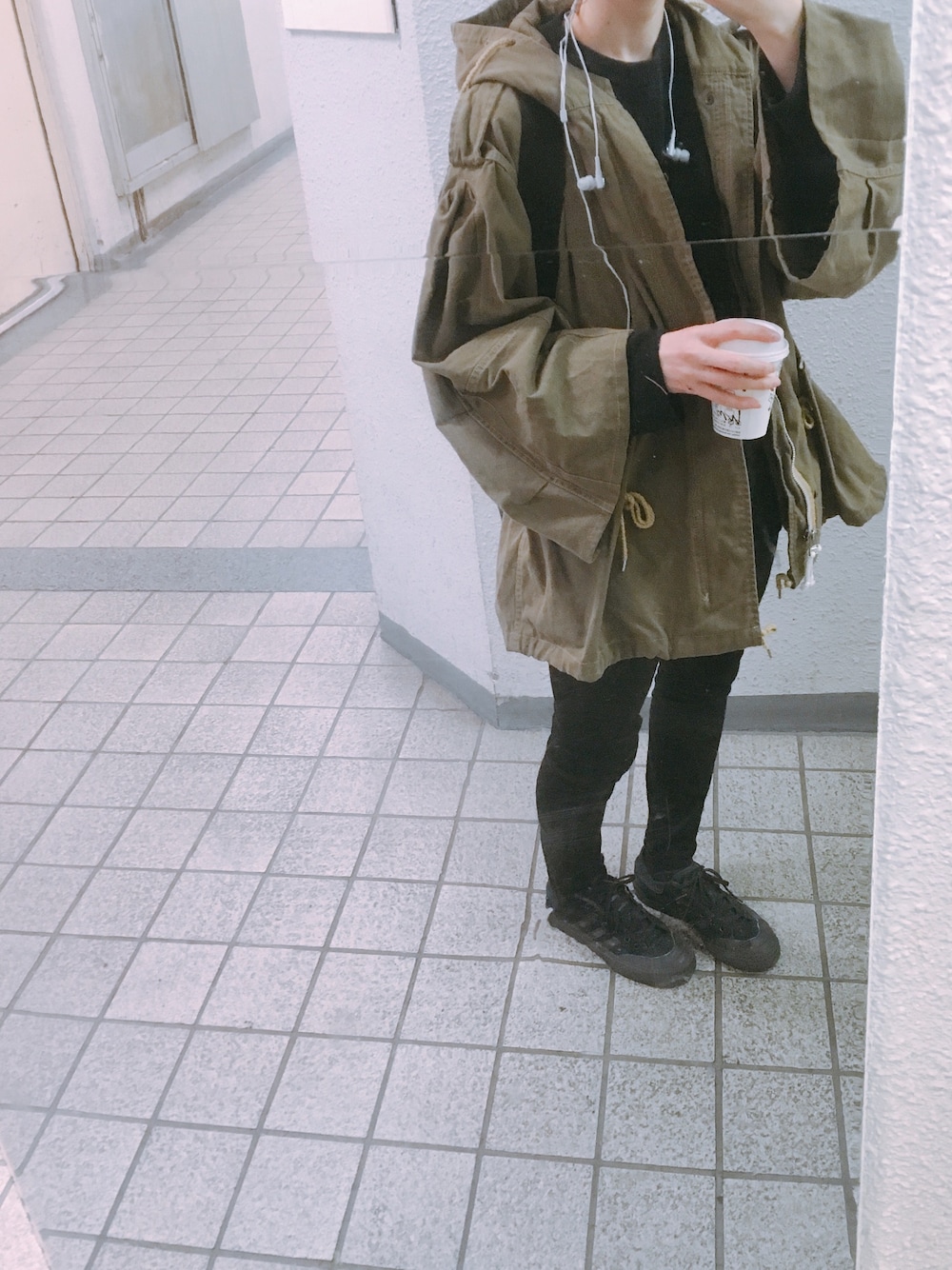 「通勤」｜「Shetaのアイテム（ジャケット/アウター、グリーン系）」を使った、snさん（レディース・155cm）の秋コーディネートの1枚目の写真