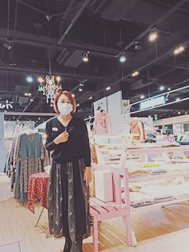 「Pink（ピンク）のアイテム」を使った、川柳さん（レディース・162cm）の秋コーディネート