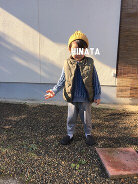 「petit main（プティマイン）のアイテム（ダウンベスト）」を使った、hinananazenさん（キッズ・90cm）の冬コーディネート