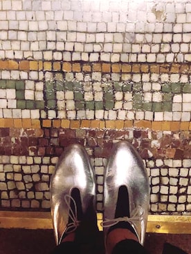 「Paul Smith（ポールスミス）のアイテム（シューズ、シルバー系）」を使った、korean spring cold さん（レディース）の秋コーディネート