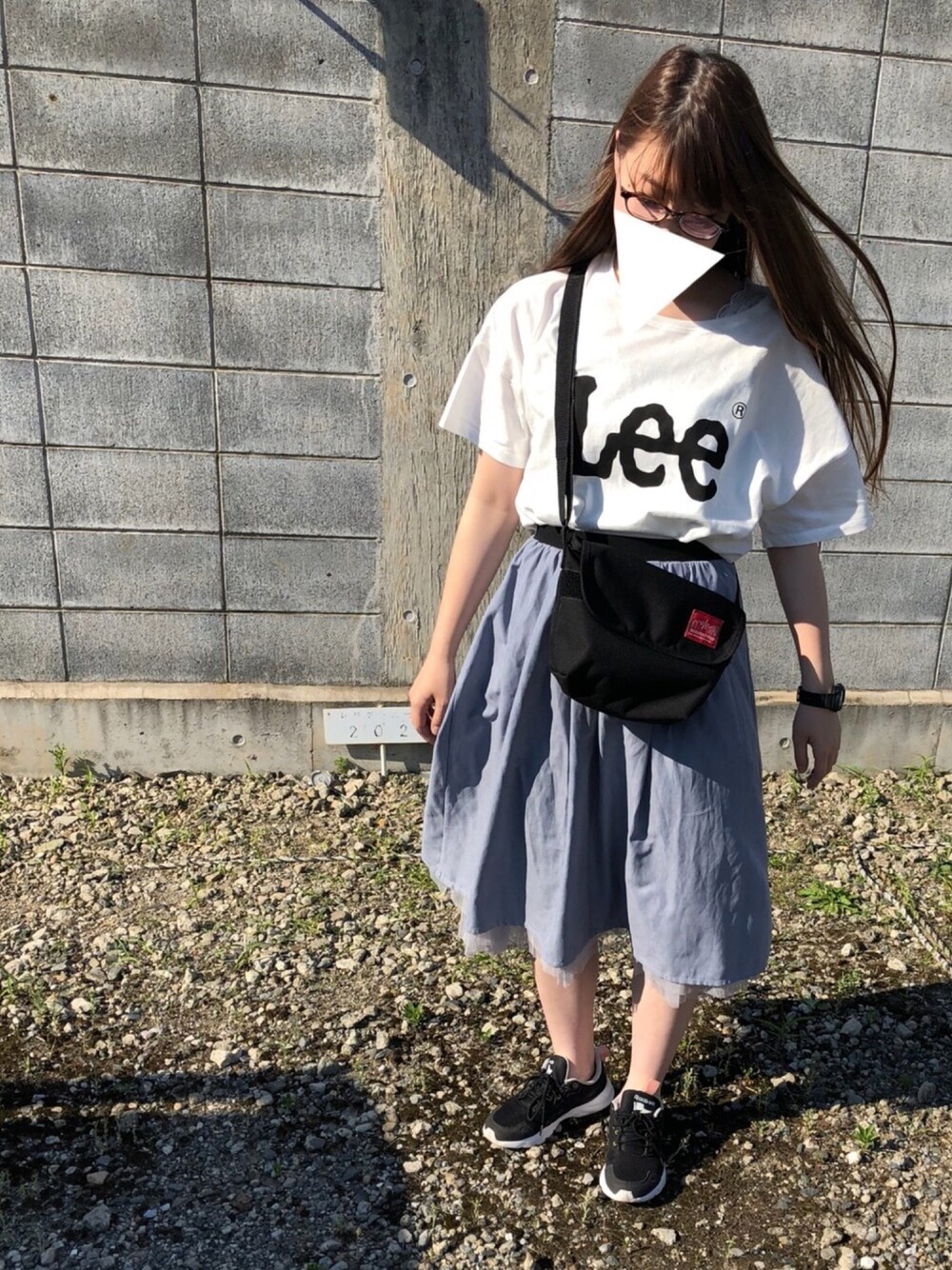 うめかなさんの「【別注】LEE×earth LOGO Tシャツ（Lee）」を使ったコーディネート