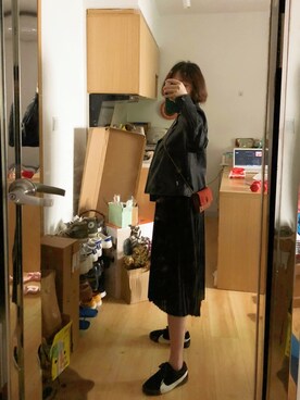 「NIKE（ナイキ）のアイテム（スニーカー、ブラック系）」を使った、micooさん（レディース・161cm）の春コーディネート